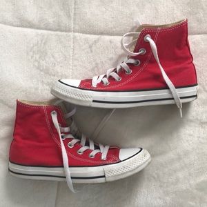 SOLD ON CURTSY ‼️Red Hightop Converse